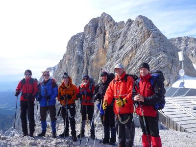 018-Die Bergsteiger an der Seethaler-Huette